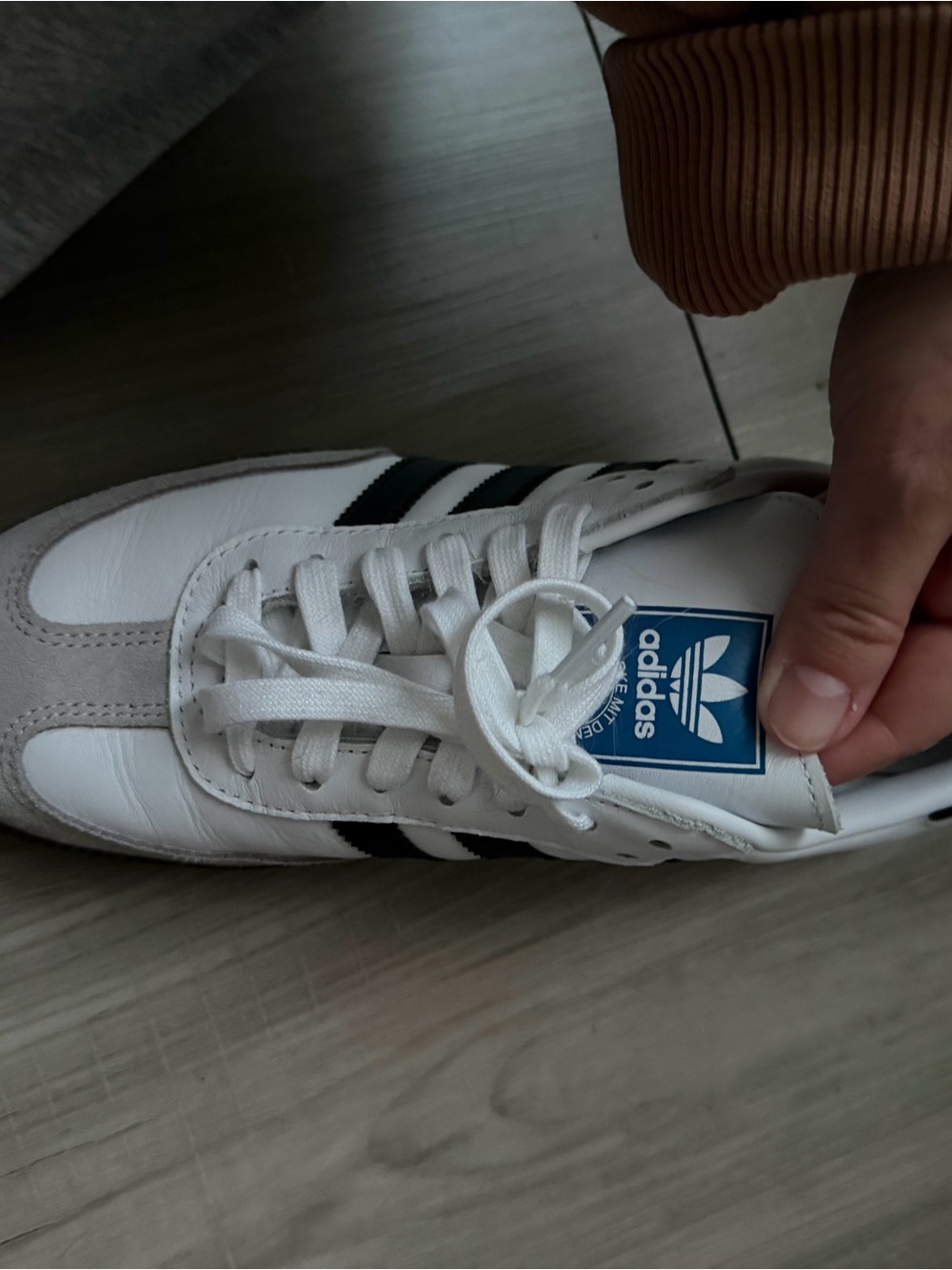 BRAND NEW NEVER WORN ADDIDAS Samba Classic White Black Suede Athletic Shoes - Picture 5 of 5